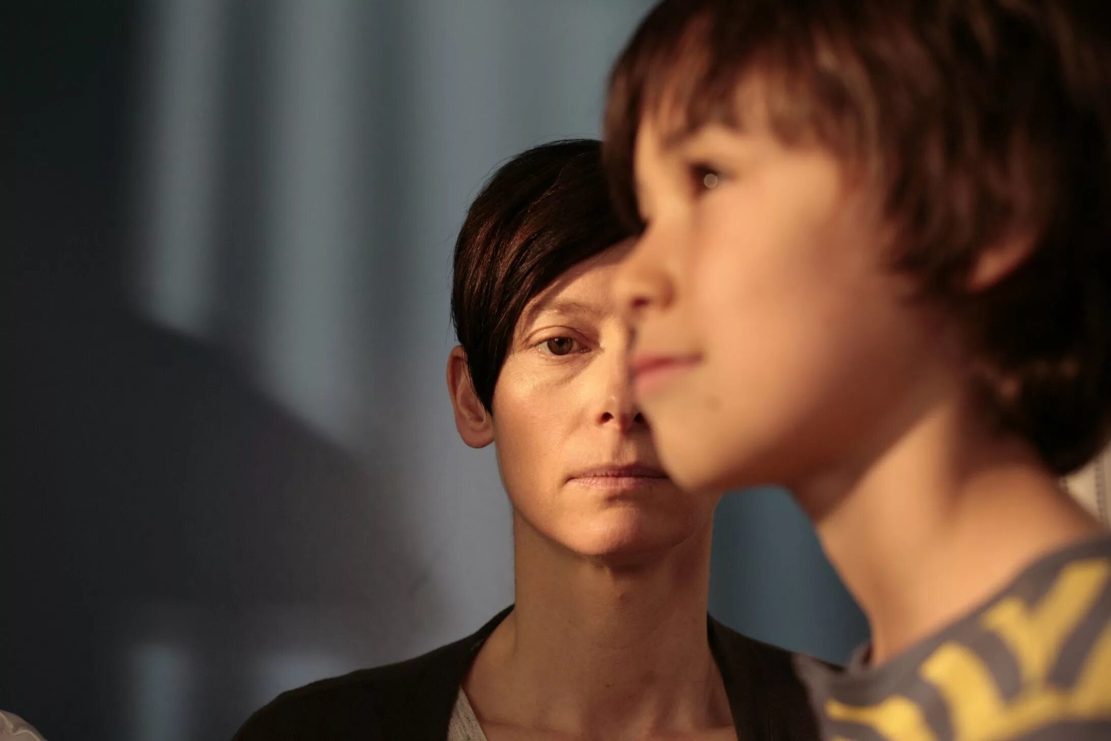 Что то не так с кевином сюжет. Эзра миллер 2011. Эзра миллер we need to talk about kevin. Эзра миллер кевин. «что-то не так с кевином» линн рэмси.