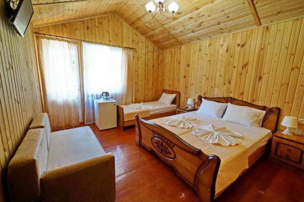 Green House Абхазия Пицунда. Mini Hotel Green House Пицунда. Green House 2* Абхазия, Пицунда. Грин Хаус Абхазия Пицунда Лдзаа. Пицунде фабричная