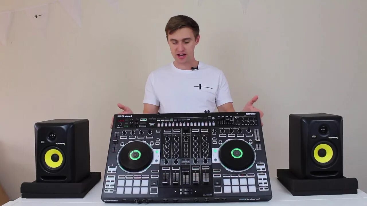 Knopchi play denon dj mc7000. Roland dj-808. Roland dj-808. Dj 808. Dj контроллер dj-808 roland.