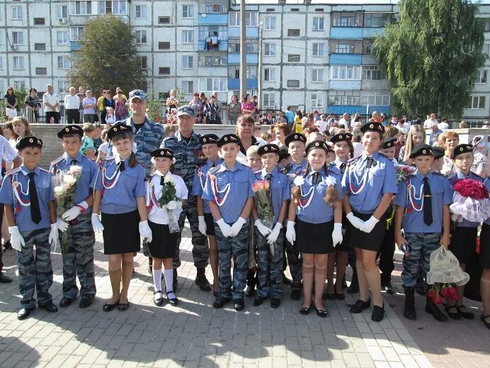 Школа 37 белгород. Школа 36 белгород. Директор 35 школы белгород. Учителя 37 школы белгород. Фасад школы.