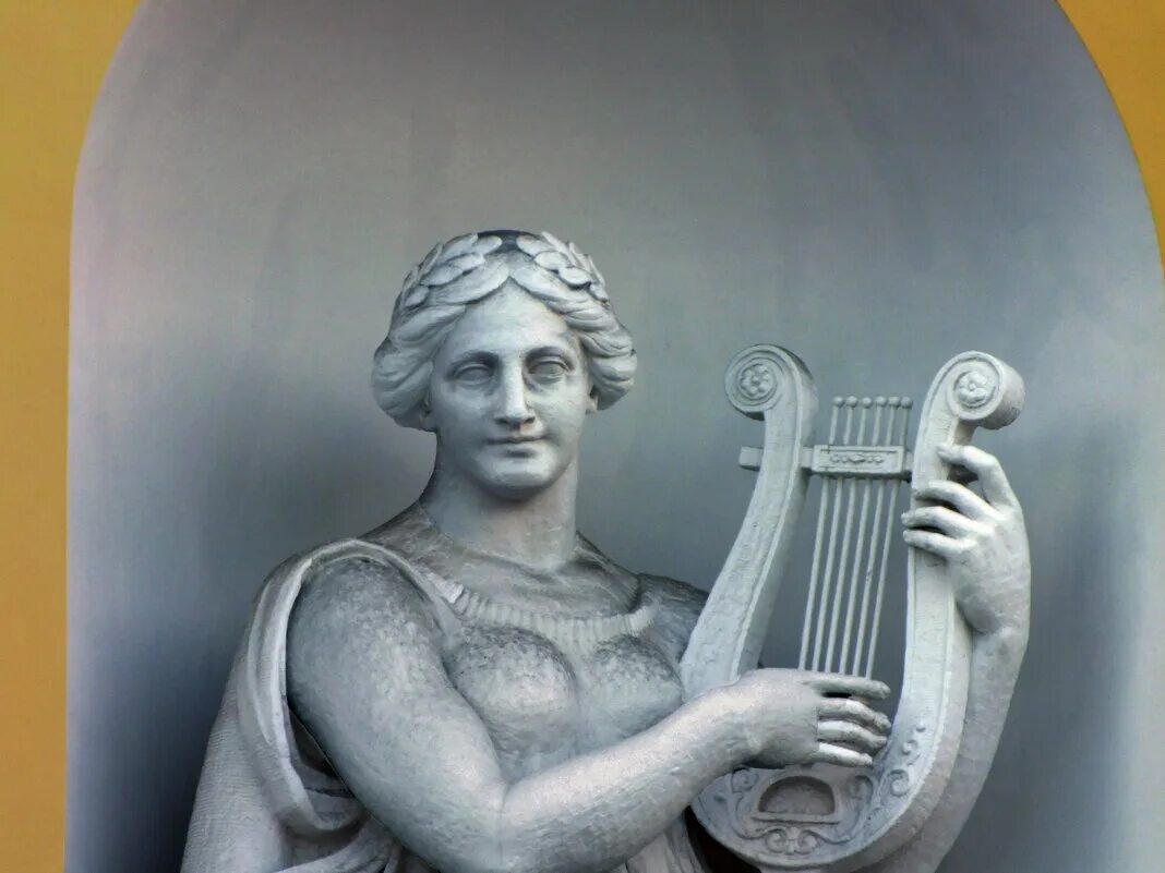 лики спб. лики питера. лики спб. татьяна подосенина графика. дом с ликами женщин питер.