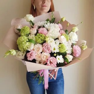 Какие цветы дарят на день рождения женщине