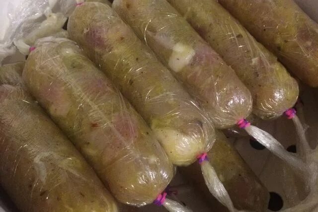 Можно заморозить домашнюю колбасу. Рецепт купатов. можно ли замораживать купаты.