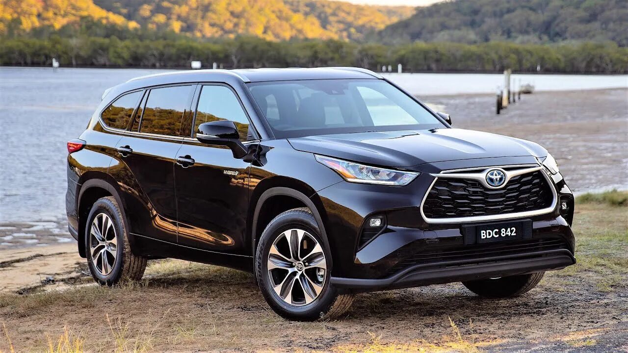 Toyota highlander 2021. Тойота клюгер 2023. Тойота клюгер 2019. Toyota kluger 2024. Тойота клюгер 2023.