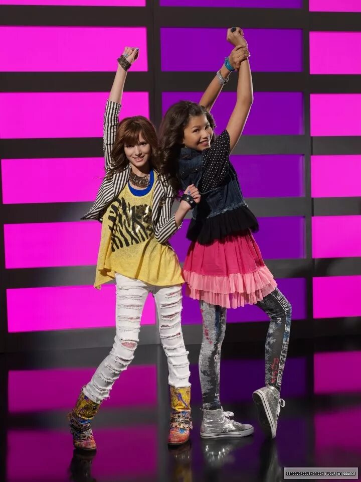 Shake it up. шейк ит ап. Shake i up. Shake i up. Shake it up текст.