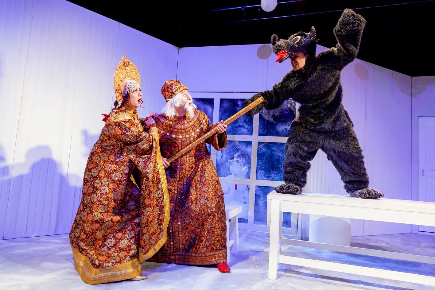 Новогодний спектакль для детей. Тайна зеркала бабы яги чудеса новогодней ночи. Театр надежды бабкиной елка. Рождественское чудо дом офицеров. Новогодний спектакль бабкина театр.