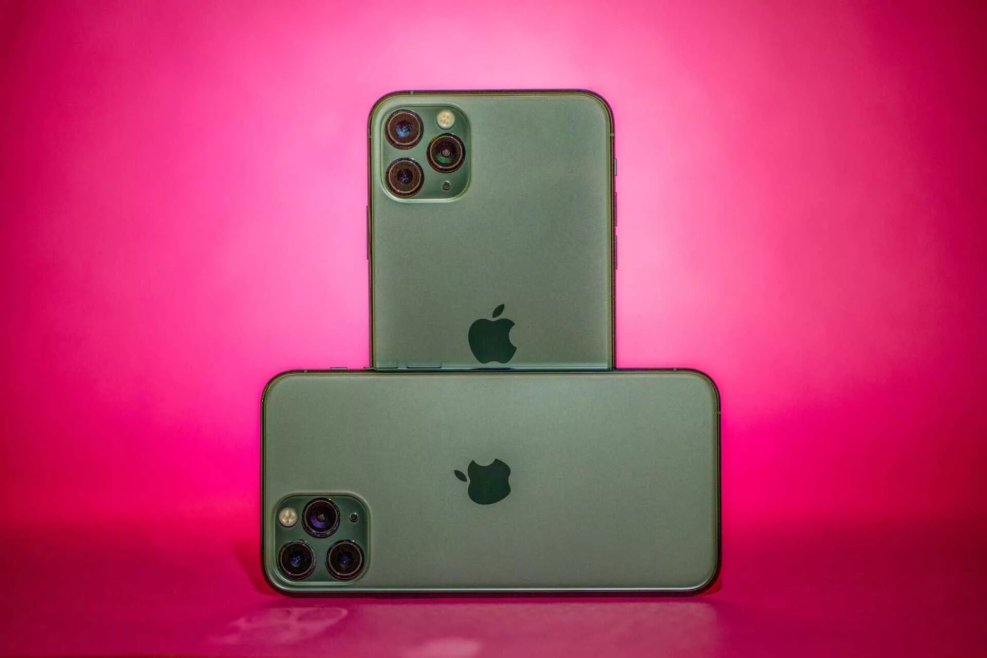 Телефон с 2 с 3 камерами. Apple iphone 11 Pro. Apple iphone 11 Pro Apple. Iphone 11 Pro Camera. 4 Iphone 11.