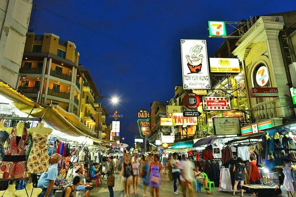 Каосан бангкок. Бангкок улица Khaosan Road. Таиланд Каосан роад. Улица Каосан роуд.