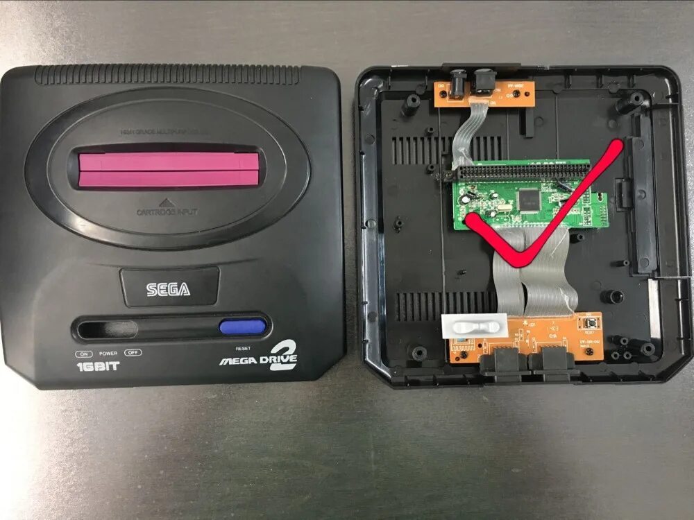 Картридж снизу. Sega Mega Drive 16 bit Cartridge. Sega Mega Drive Cartridge. Картриджи in 1 Sega Genesis Mega Drive. Mega Drive Cartridge Case.