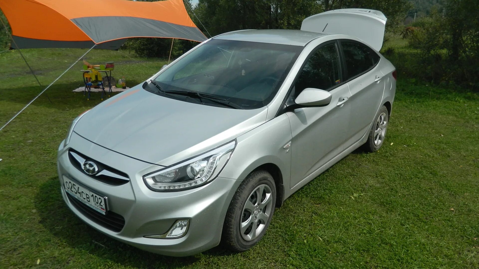 Солярис оцинкованный. Turbo Hyundai Solaris 364 л.с. Hyundai Solaris серебристый. Солярис 2013 серебристый бункер. Машина Форт Солярис.