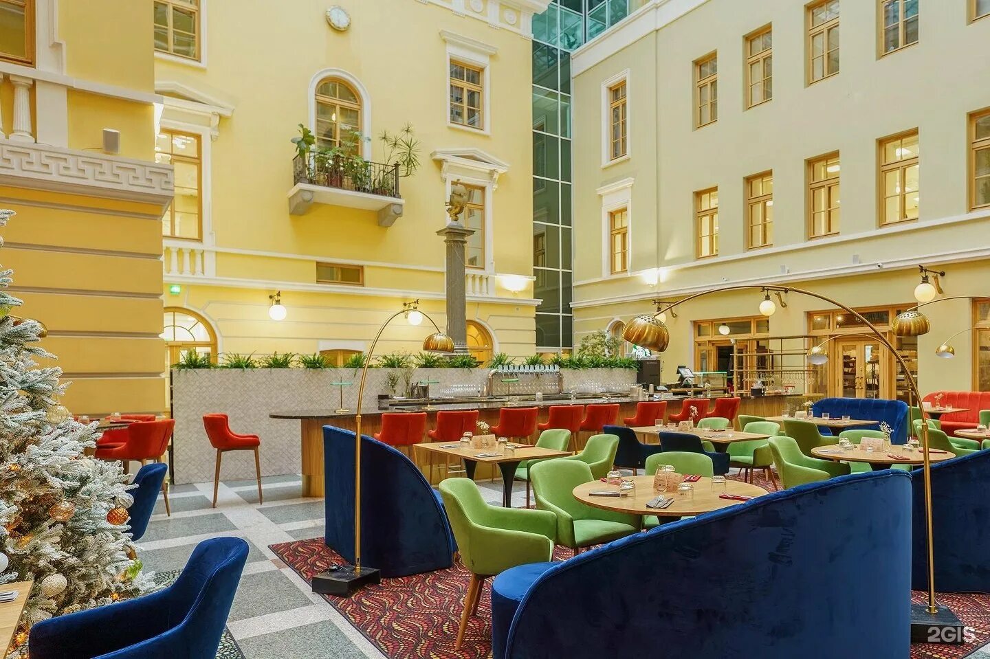 Ресторан элис гарден на невском. Элис гарден ресторан спб. Грин гарден ресторан спб. Алиса гарден ресторан санкт-петербург невский. Элис гарден спб.