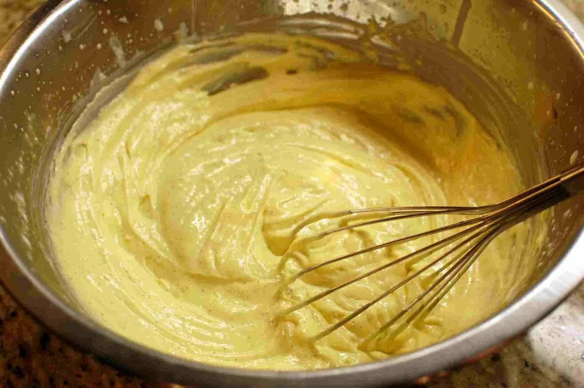 Вкусный заварной крем рецепт пошагово. Creme patissiere (крем патисьер). Ванильный заварной крем. Крем патисьер. Заварной крем классический для торта.