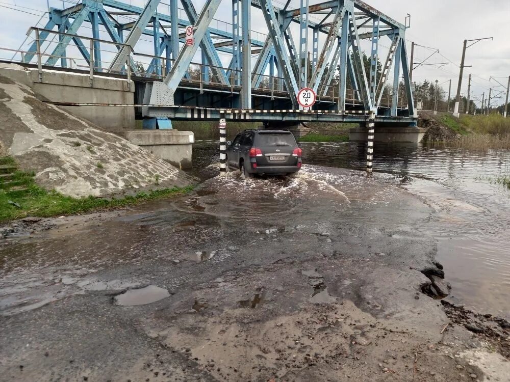 Подъем воды в брянске сегодня. Река Свень Брянск. Ходаринка Брянск 2022. Ходаринка Брянск. Ходаринка Брянск озеро.