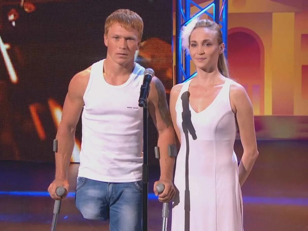 Эсмер омерова танго. Танго ноги. Габби шулл балерина. Эсмер омерова. Татуировки для танцоров.