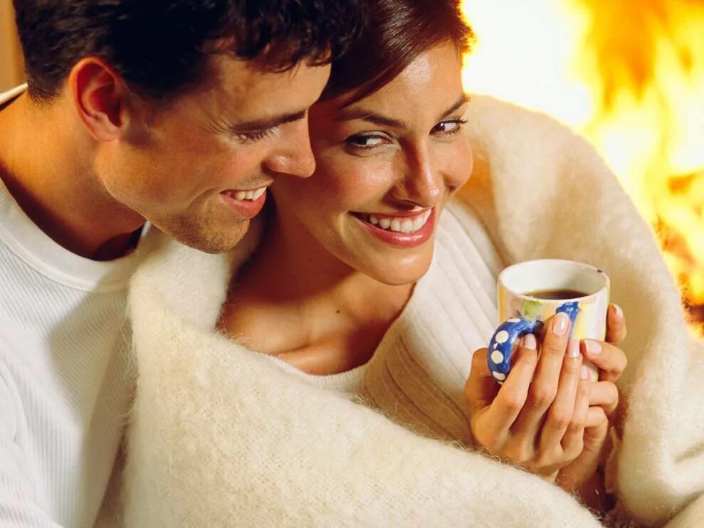 Забота о выгоде. Дружная команда. Забота о коллективе. Общение людей. Ребенок болеет.