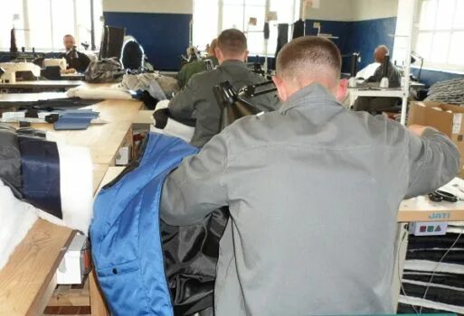 Ик-11 кирово-чепецк. Полиция кирово-чепецк. Правозащитники заключенных. Осужденные кировской. Ик-29 кировская.