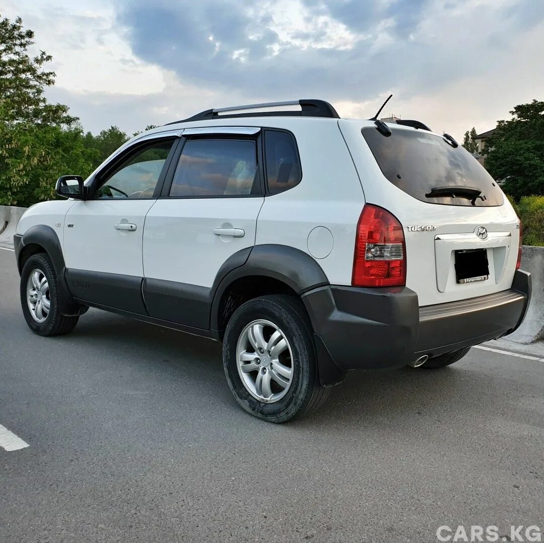 Хундай туксон 1 поколения. Hyundai Tucson 1. Хендай Туксон 1 поколения. Хонда Тюсон 1 поколение. Hyundai Tucson 1 поколение белый.