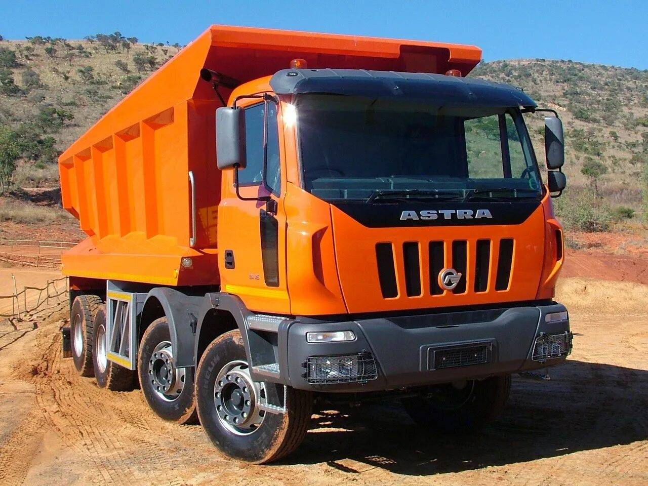 Astra hd8 самосвал. Iveco Astra hd8. Самосвал Astra hd8 66.36.