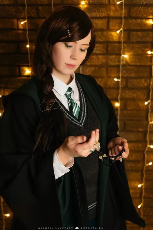 Андромеда блэк гарри поттер. Андромеда тонкс гарри поттер в фильме. Андромеда тонкс в сестрах блэк. Андромедаблек гарри поттер. Андромеда тонкс из блэк.