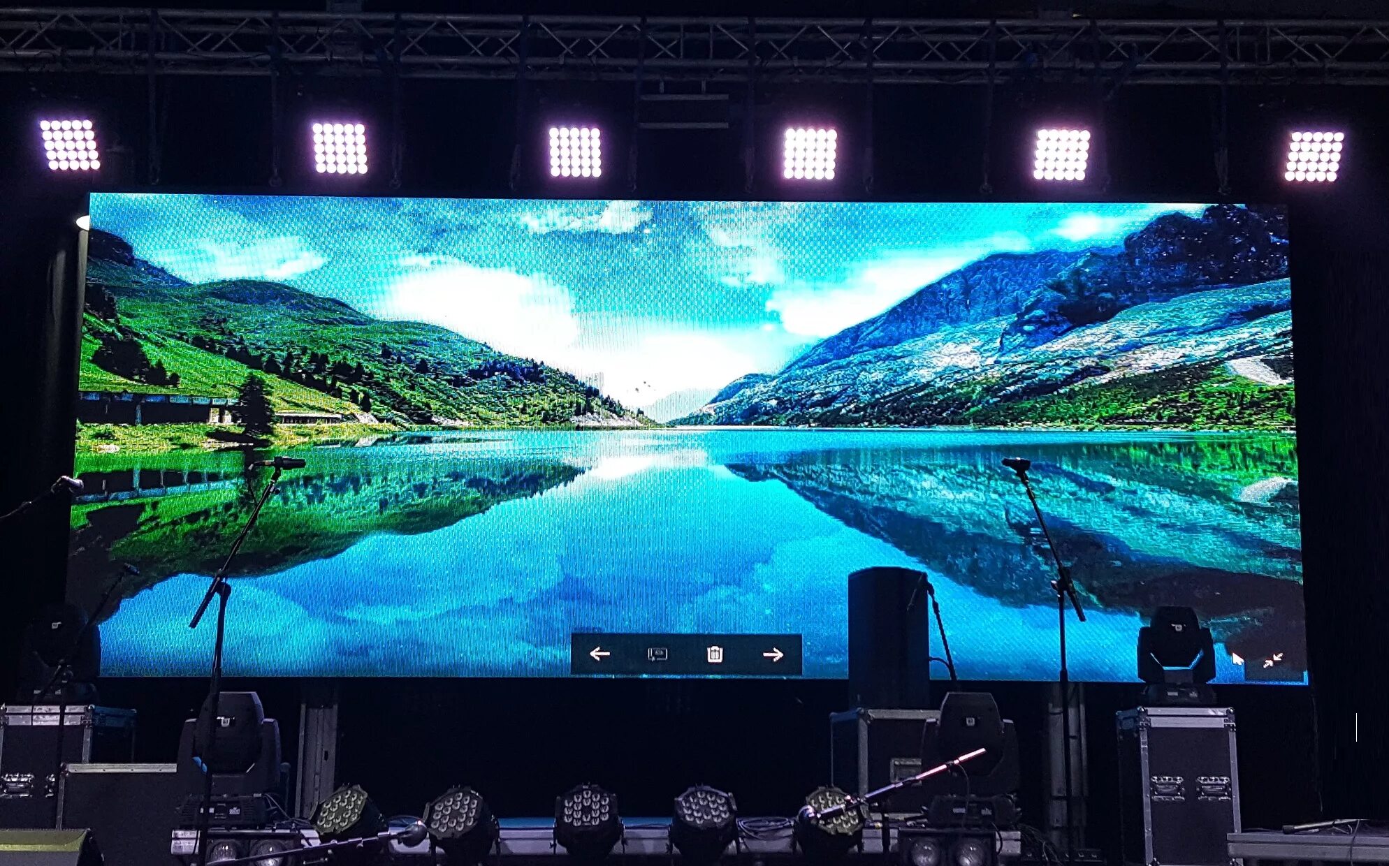 Светодиодные экраны Involight led screen35. Led светодиодный экран с1.к1. ТВ led экран 2x2. Led экран 420 на 230.