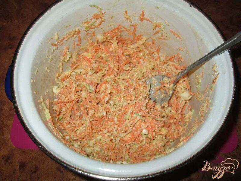 Редька с морковью и майонезом. Редька капуста мясо в лечо салат горкой яйцо