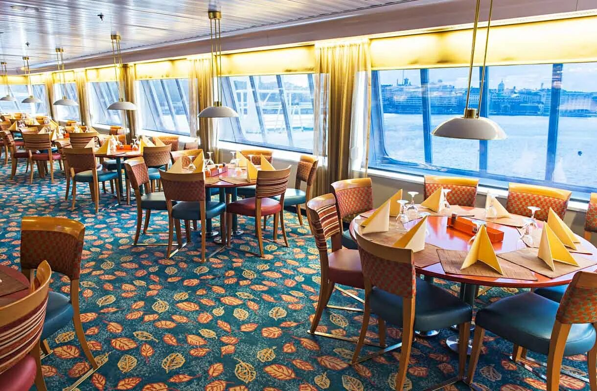 Паромы хельсинки стокгольм. Viking line паром хельсинки стокгольм. паром викинг лайн хельсинки стокгольм шведский стол. паром силья лайн хельсинки-стокгольм. паром викинг лайн хельсинки стокгольм буфет.