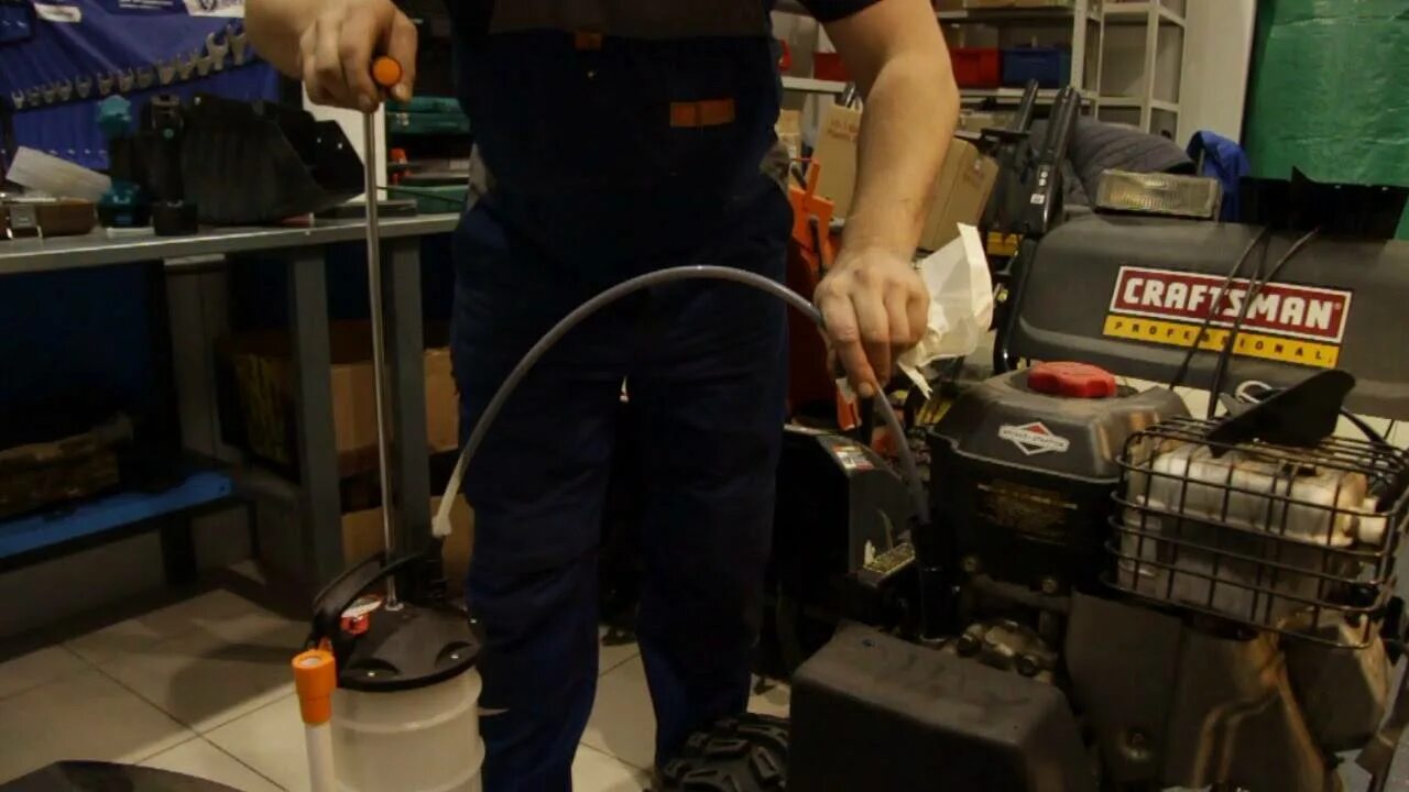 Как слить масло со снегоуборщика. Воздушный фильтр для снегоуборщика патриот. Как слить масло со снегоуборщика. С. 5 л.