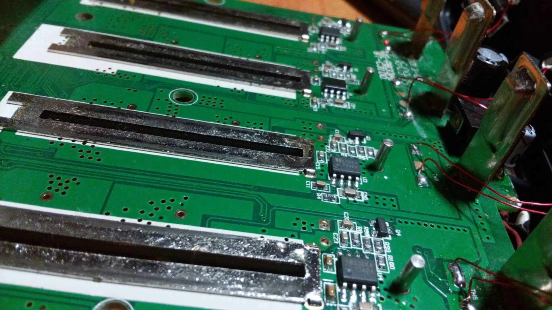 Греется 1060