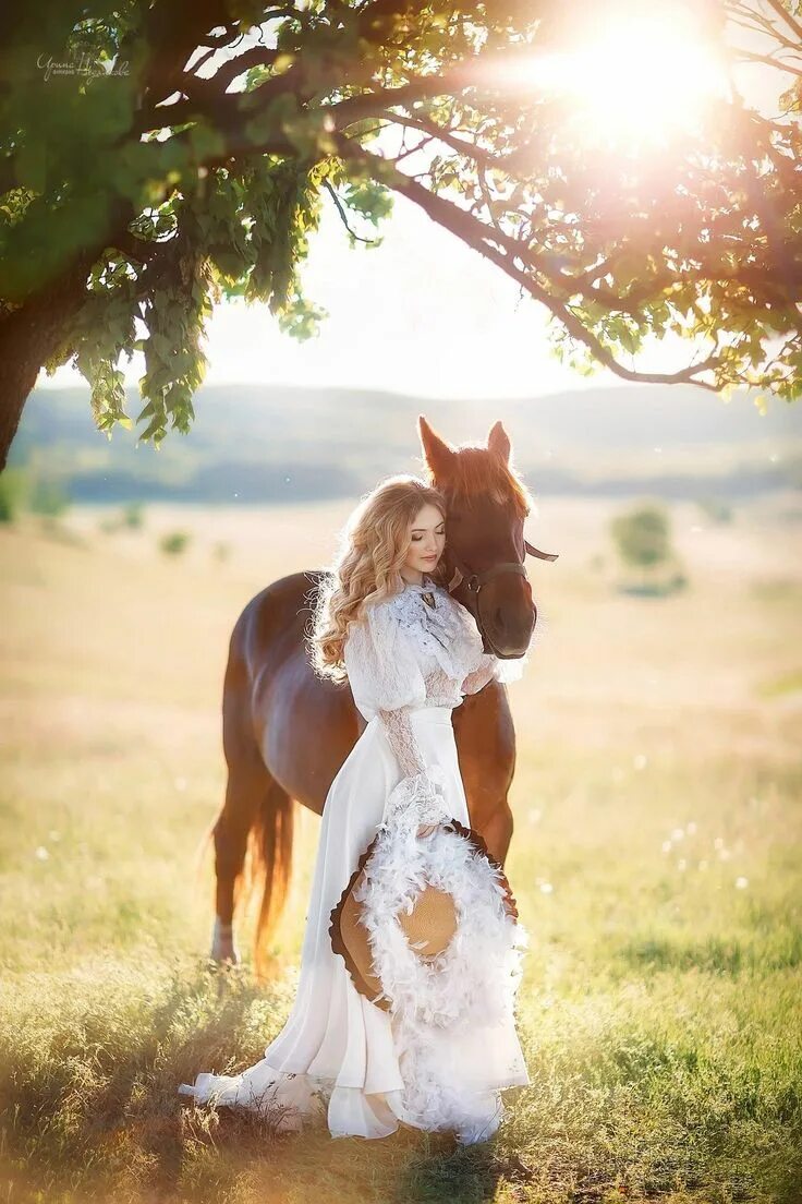 Девки и лошади. Фотосессия с лошадьми. Девушка с лошадью. Фотосессия с лошадкой. Фотосет с лошадью.