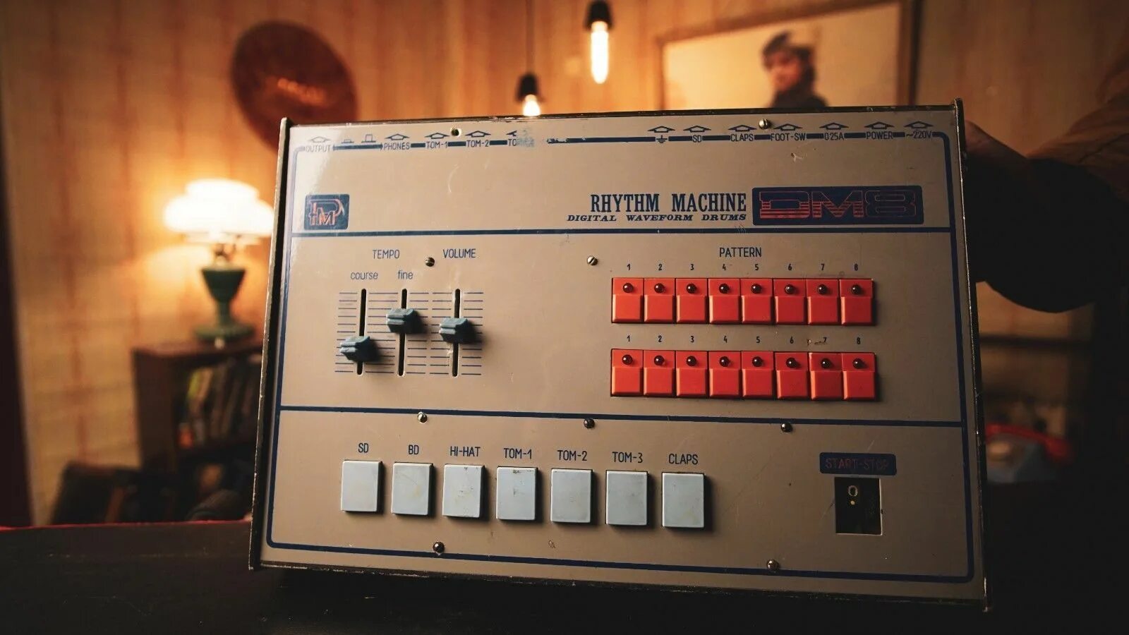 Westend max styler rhythm machine. Dm-8 rhythm machine. советская драм машина. советская ритм машина. электроника ритм драм машина.