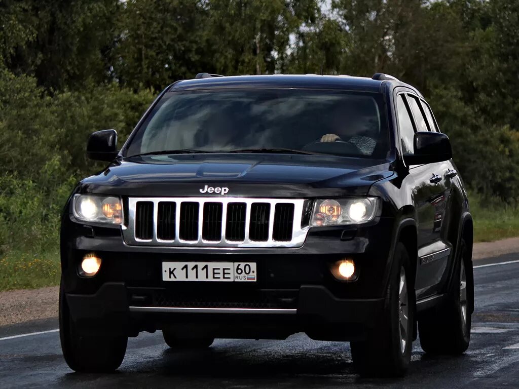 Песня черный джип. Jeep Grand Cherokee 777. Джип Чероки 2010. Гранд Чероки 777. Jeep Grand Cherokee Diesel 2000.