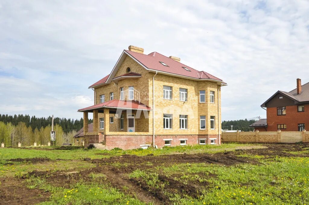 Жебреи Хутор русское поле. Хутор русское поле Пермь. Купить дом Жебреи. Ясеневая 21