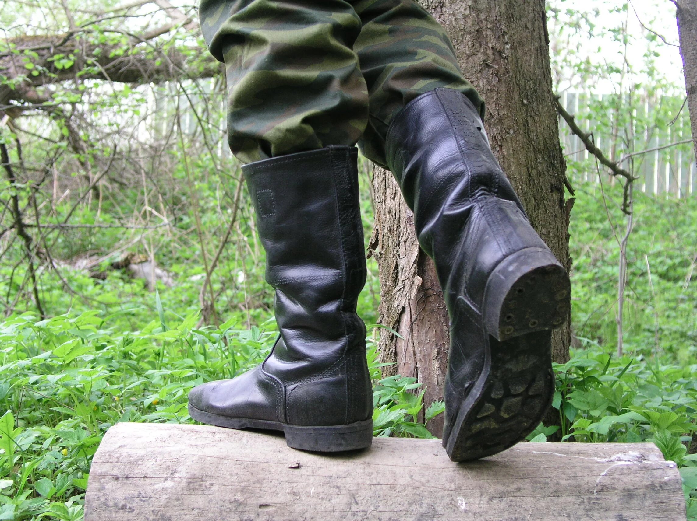 Армейские кирзовые сапоги александра 3. Гармошка сапоги кирзовые армия. Сапоги офицерские хромовые атаман (подошва клеепрошивная). Сапоги кирзовые (кирзачи) солдатские армейские ссср 1943 года. Сапоги в соответствующей форме.