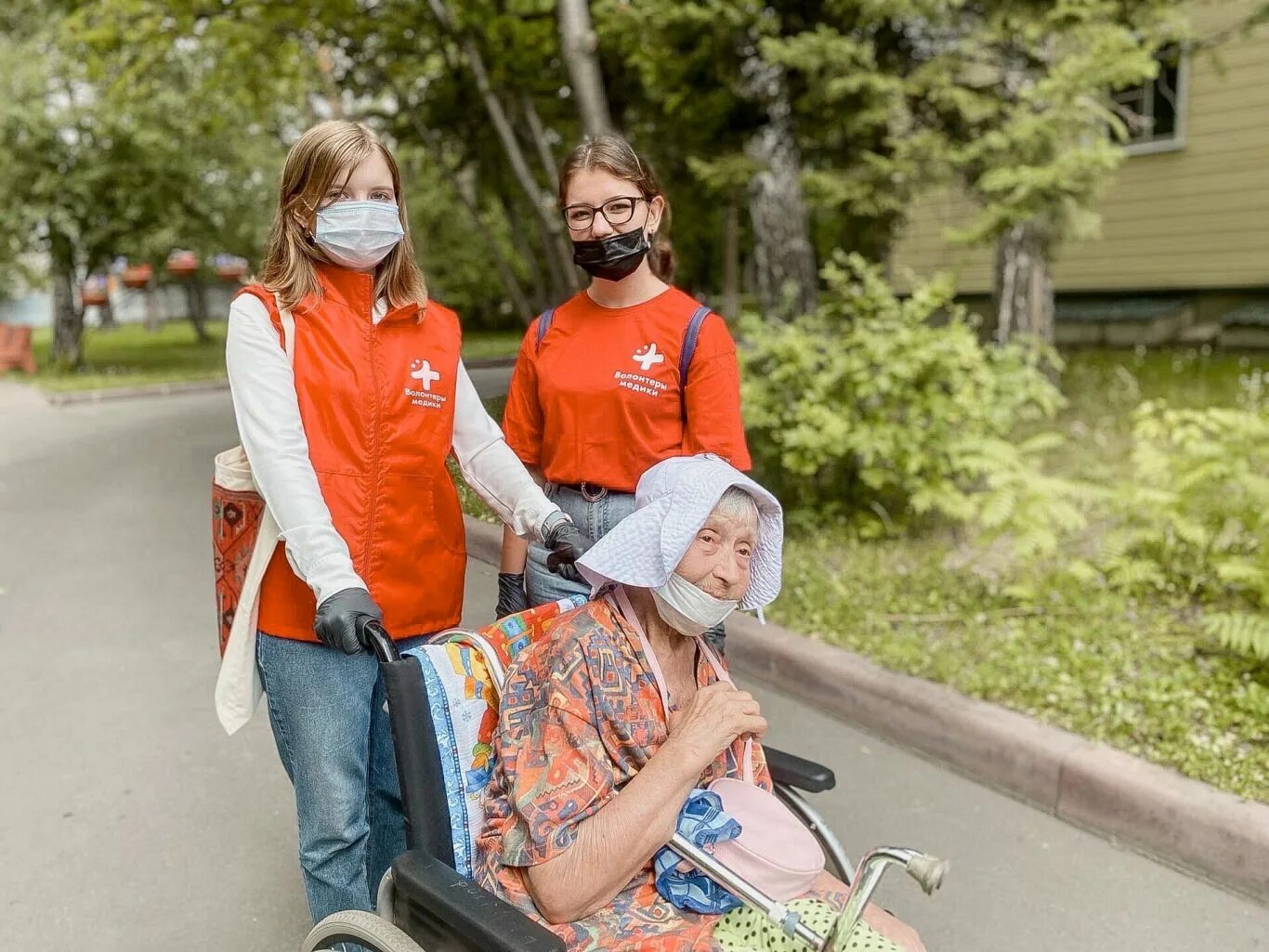 Барнаульский дом престарелых. Дом престарелых барнаул змеиногорский. Дом-интернат для престарелых и инвалидов барнаул. Барнаульский дом интернат. Дом престарелых барнаул змеиногорский тракт 73.