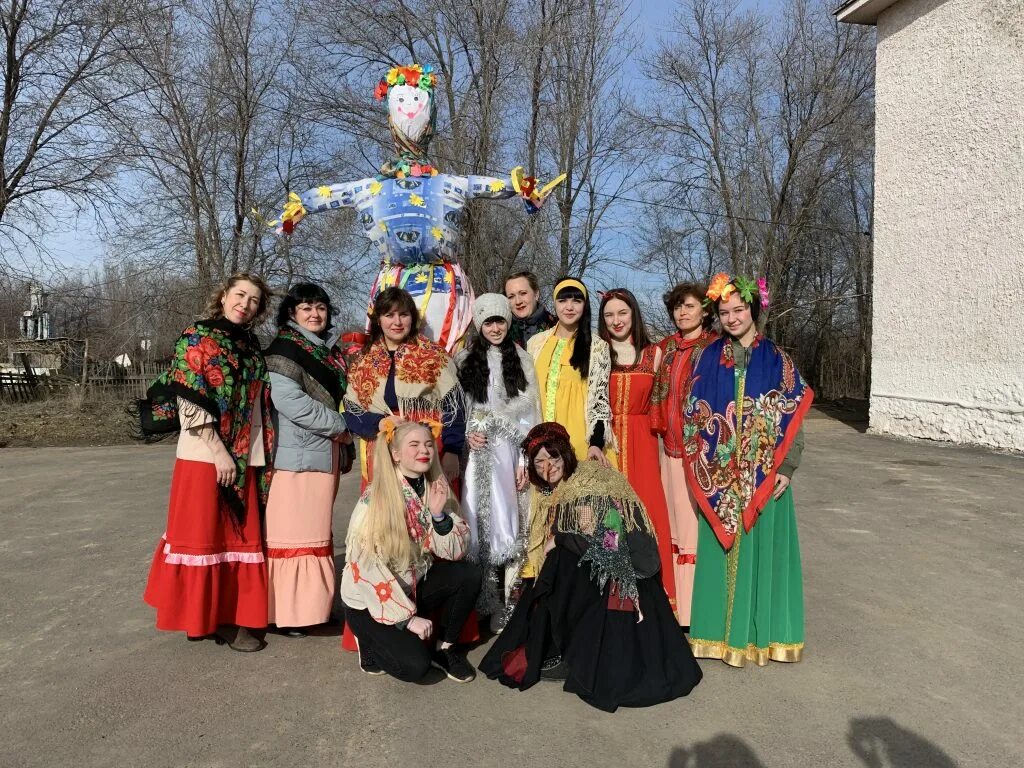 Сельский кдц. Червлёновская средняя школа. Червленое дом культуры. Школа в червленом. Червленое Волгоградская область дом культуры.