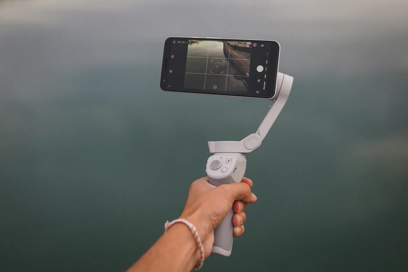 Dji mobile приложение. Osmo om4. dji осмо мобайл. osmo mobile 4. стабилизатор dji osmo 6.