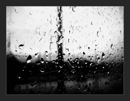 Барабанит дождь. За окном барабанит дождь. Люблю дождь. За окном барабанит капель.