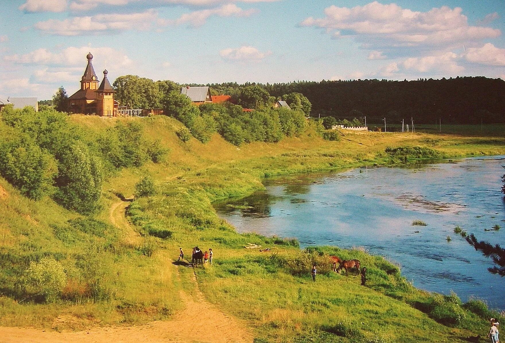 под нижним краем
