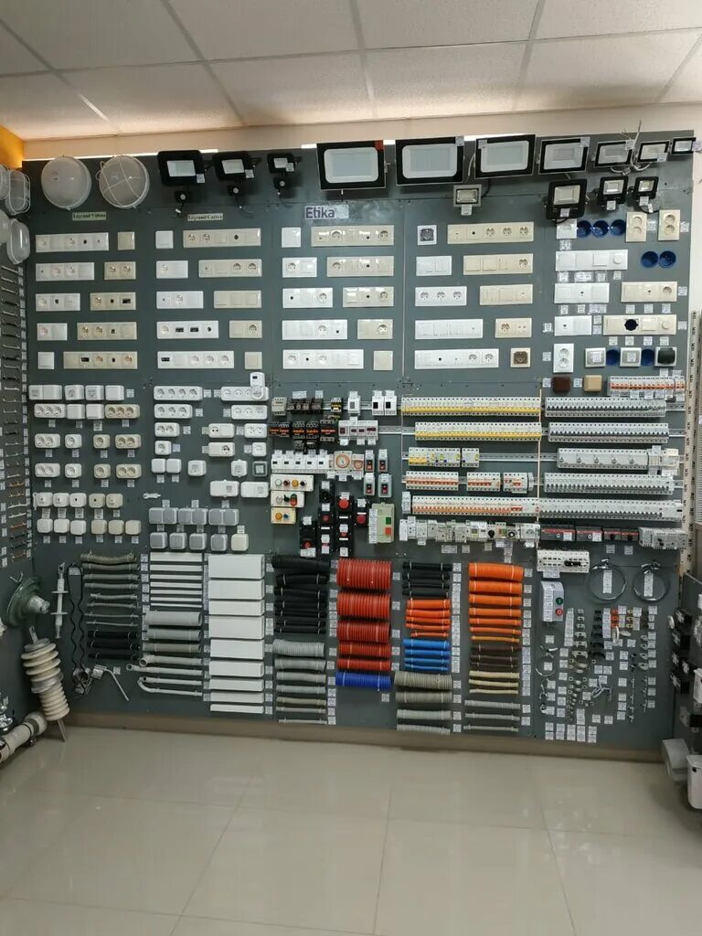 электротовары название. краснодарская улица 66. трк альфа. дом в анапе проезд алмазный. магазин электротовары вывеска.