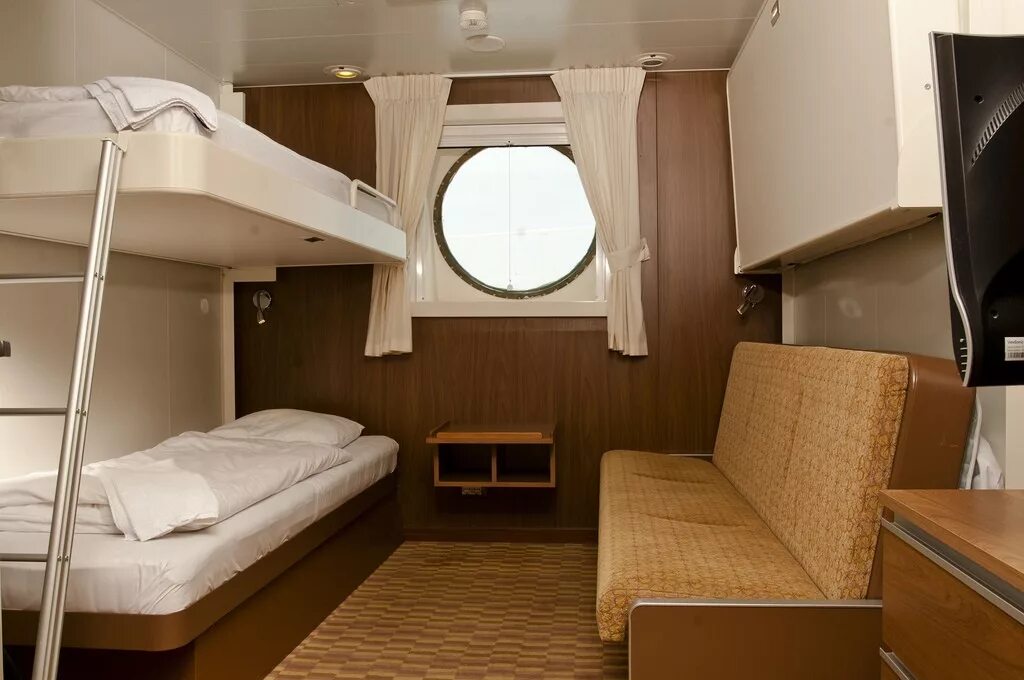 Паром каюта. Паром каюта. Princess anastasia паром. Princess anastasia паром. Паром каюта.