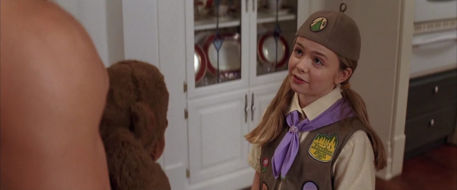 Пугало в стиле пэчворк. Девочка отпугивает всех нянь. Пугало огородное в поле. Девочка отпугивает всех нянь. Няня (2017) робби амелл.