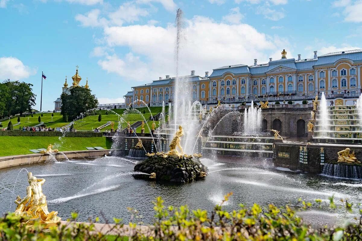 Цена билета метеор петергоф санкт петербург. Петергоф (дворцово-парковый ансамбль). Дрорцово-парковый ансамбль «Петергоф».. Метеор Питер Петергоф. Петергоф фонтаны 2023.