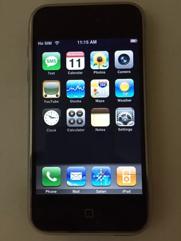 Айфон 2 2 8. IOS 1 на iphone. Iphone os 1.0. Iphone 1 2007. Iphone 1 1.
