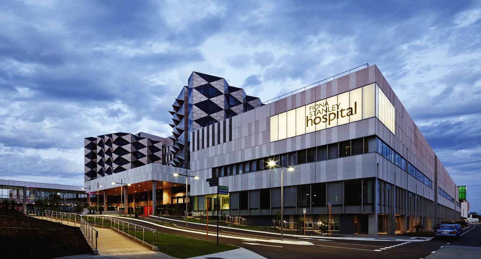 Фасад госпиталь в Германии. Больница в Норвегии. Клиника в Европе архитектура. Клиники в Норвегии.