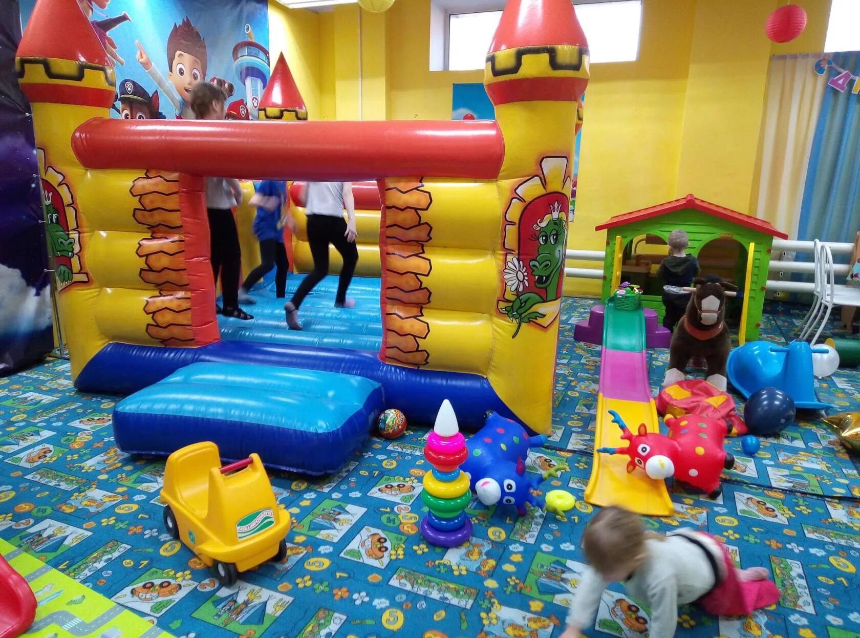 Сибирь киселевск игровая комната. Игротека для детей. Игровая комната киселевск. Игровая комната киселевск. Игровая комната киселевск центр города.