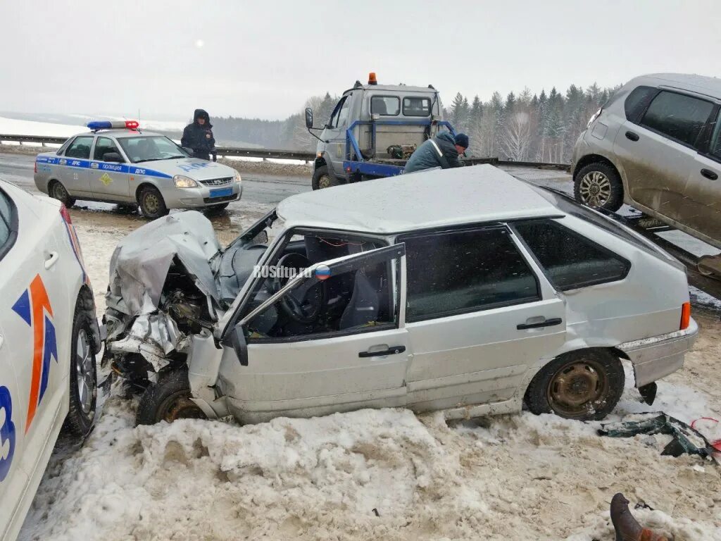 Новости удмуртия дтп. Авария на трассе Ижевск. ДТП В Удмуртии за последние 3 дня. Авария на трассе Ижевск Сарапул сегодня.