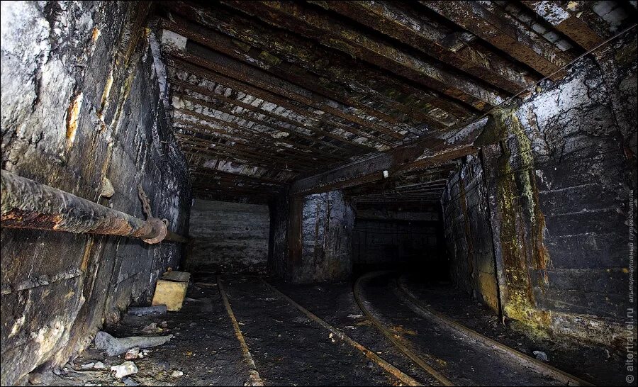 город шахты угольные шахты. внутри угольной шахты. шахта садкинская ростовская область. угольные шахты заброшеные. шахта комсомольская воркута.
