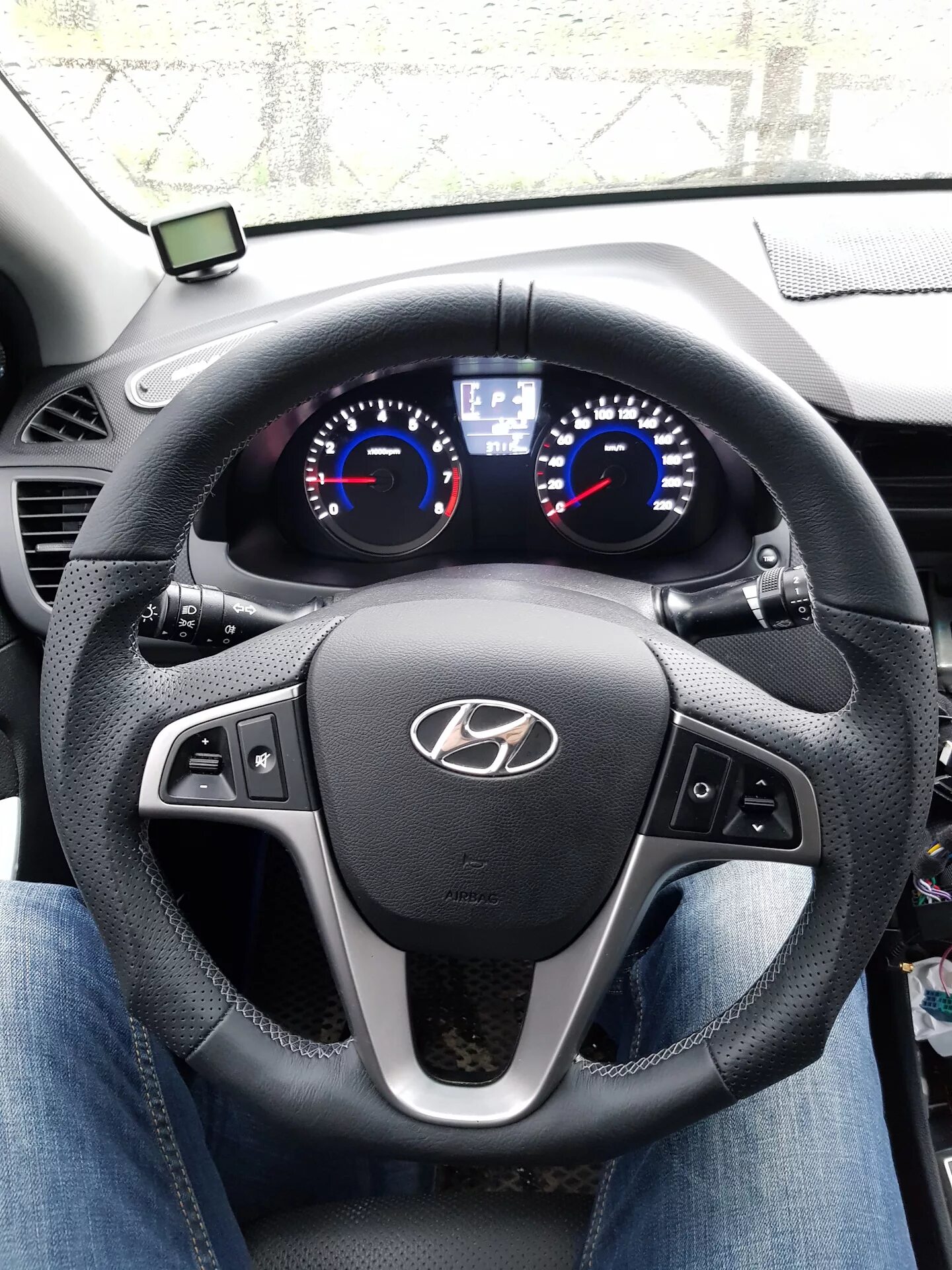 Какой руль подойдет. Анатомический руль hyundai solaris 2. анатомический руль солярис 1. руль хендай солярис 1.6. руль hyundai solaris 1.