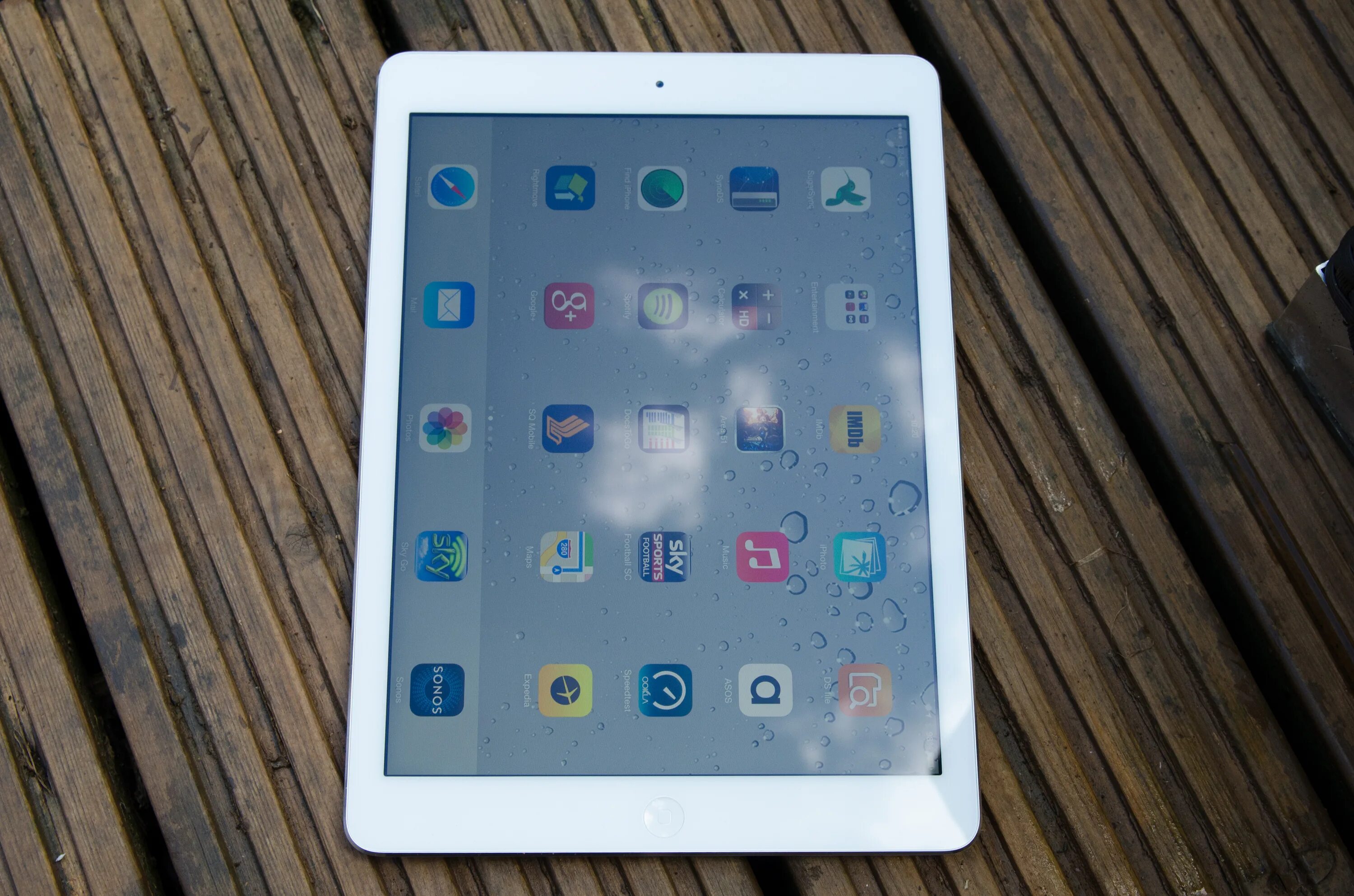 Ipad air обзоры. Apple IPAD Air 1. IPAD Air 1 16gb. Apple IPAD Air 2014. Apple IPAD Air 2022.