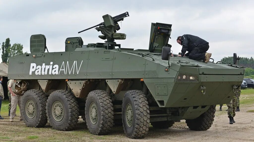 Patria est. БТР Патрия амв. БМП Patria AMV. Patria AMV бронетранспортер. Patria AMV 120 мм.